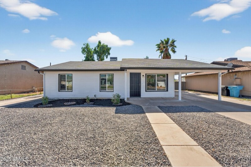 5039 W Vernon Ave in Phoenix, AZ - Building Photo