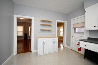 6 Beacon St in Nashua, NH - Building Photo - Building Photo