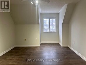 75 Strathaven Dr in Mississauga, ON - Building Photo - Building Photo