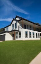 1027 Mustang Trail in Granbury, TX - Building Photo