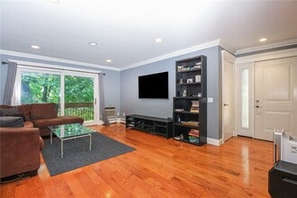 26 Hillside Terrace in White Plains, NY - Building Photo - Building Photo