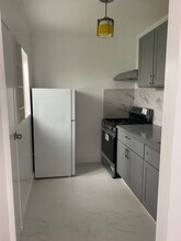 1145 N Formosa Ave, Unit 3 in West Hollywood, CA - Foto de edificio - Building Photo