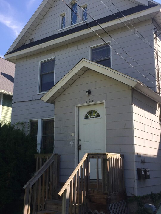 522 N Walnut St, Unit Lower in Lansing, MI - Building Photo