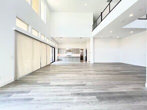 10743 Patina Hills Ct in Las Vegas, NV - Building Photo - Building Photo