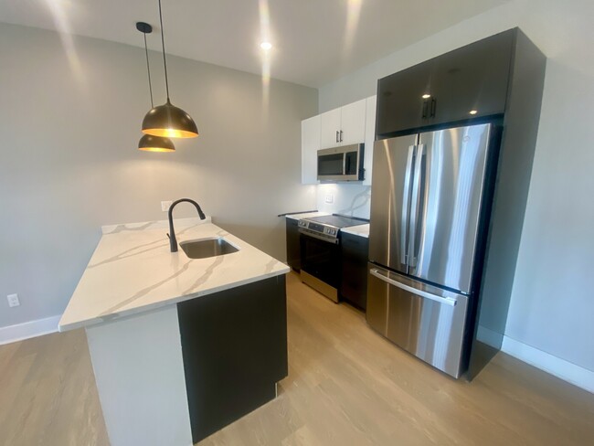 379 Somerville Ave, Unit 3 in Somerville, MA - Foto de edificio - Building Photo