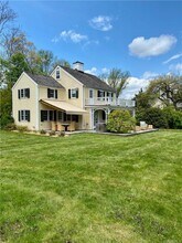 333 Hook Rd in Katonah, NY - Building Photo - Building Photo