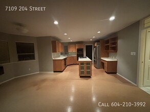 7109-7204 204 St in Langley, BC - Building Photo - Building Photo