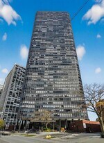 5415 N Sheridan Rd, Unit 504 in Chicago, IL - Building Photo