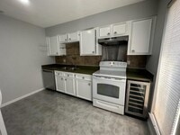 7700 Creekbend Dr photo'