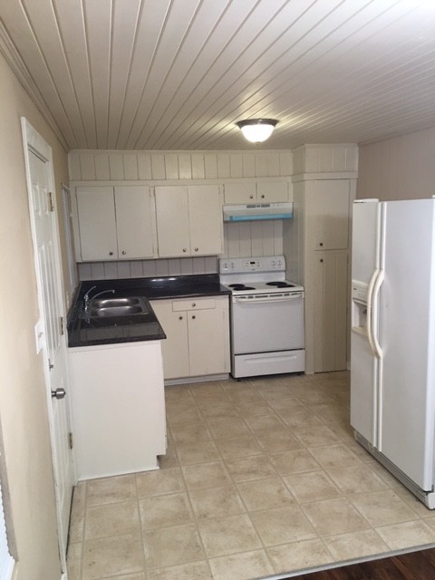 702 W Hannah St, Unit 1 in Pensacola, FL - Foto de edificio