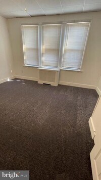 2094 Carver St photo'