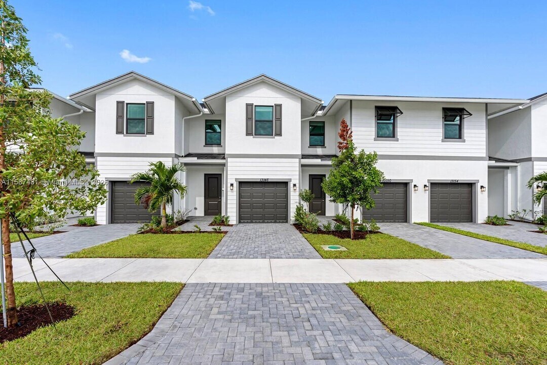 13138 Valletta Way in Port St. Lucie, FL - Building Photo