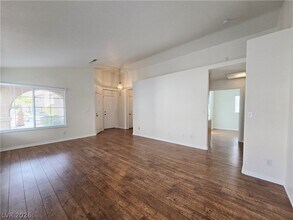 1825 Imperial Cup Dr in Las Vegas, NV - Foto de edificio - Building Photo