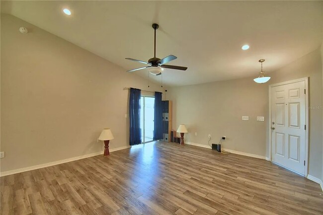 647 Lake Dexter Cir in Winter Haven, FL - Building Photo - Building Photo