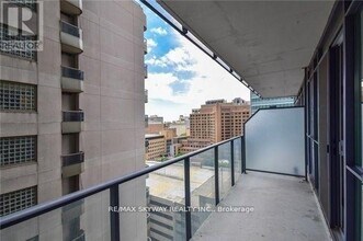 770 Bay St. in Toronto, ON - Building Photo - Building Photo