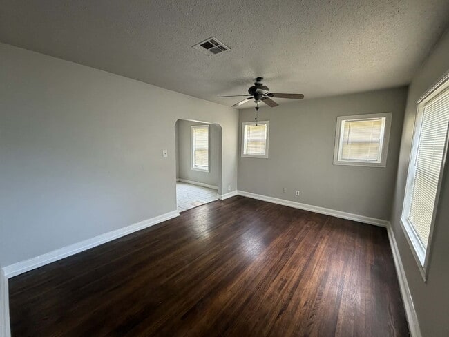 822 N Delaware Pl in Tulsa, OK - Building Photo - Building Photo