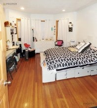 25 Gibbs St-Unit -2 in Brookline, MA - Building Photo - Building Photo