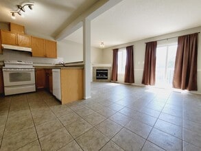 16345-1655A 55a St NW in Edmonton, AB - Building Photo - Building Photo