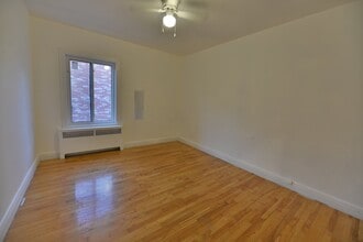 973 Rue Tait in St. Laurent, QC - Building Photo - Building Photo