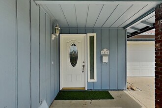 6830 Harmon Dr in Sacramento, CA - Building Photo - Building Photo