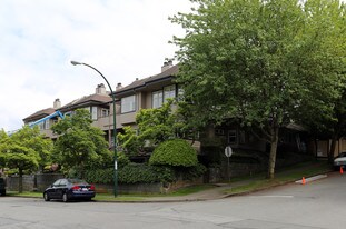 Old Kits in Vancouver, BC - Building Photo