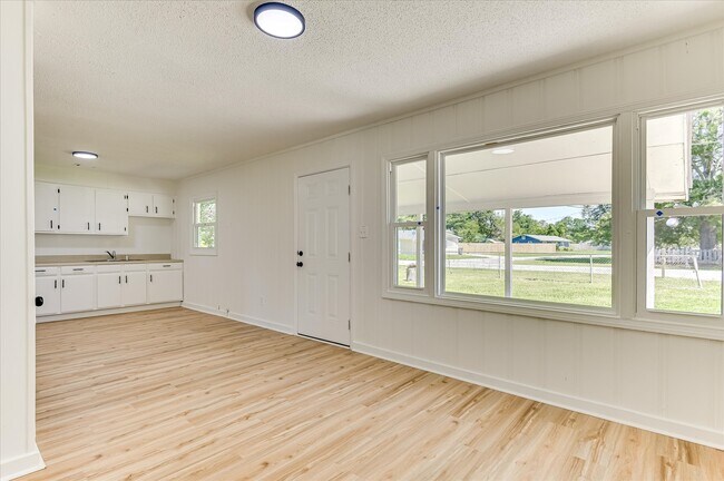 property at 1908 Wylie Dr
