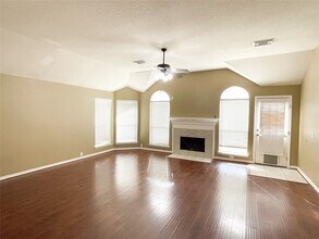 4914 Surrey Park Cir in Katy, TX - Building Photo - Building Photo