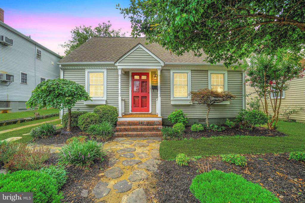 712 Freeman St in Fredericksburg, VA - Building Photo