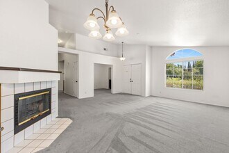 40427 Crystal Aire Ct in Murrieta, CA - Building Photo - Building Photo