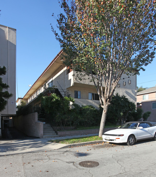 231 Justin Ave in Glendale, CA - Foto de edificio - Building Photo