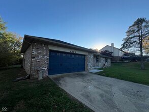 4343 W Fairview Rd in Greenwood, IN - Building Photo - Building Photo