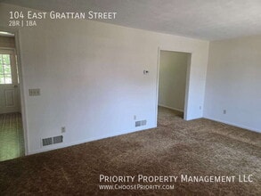 104 E Grattan St in Harrisonburg, VA - Building Photo - Building Photo