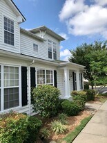 1016 Grace Hill Dr in Virginia Beach, VA - Building Photo