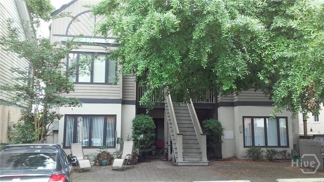 property at 315 E Hall St