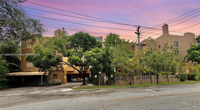 property at 2630 SW 28th St