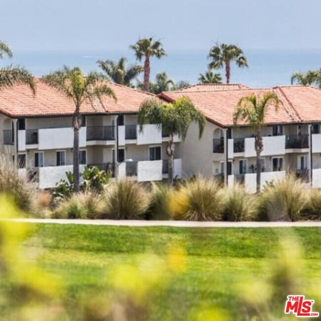 6600 Beachview Dr in Rancho Palos Verdes, CA - Building Photo - Building Photo
