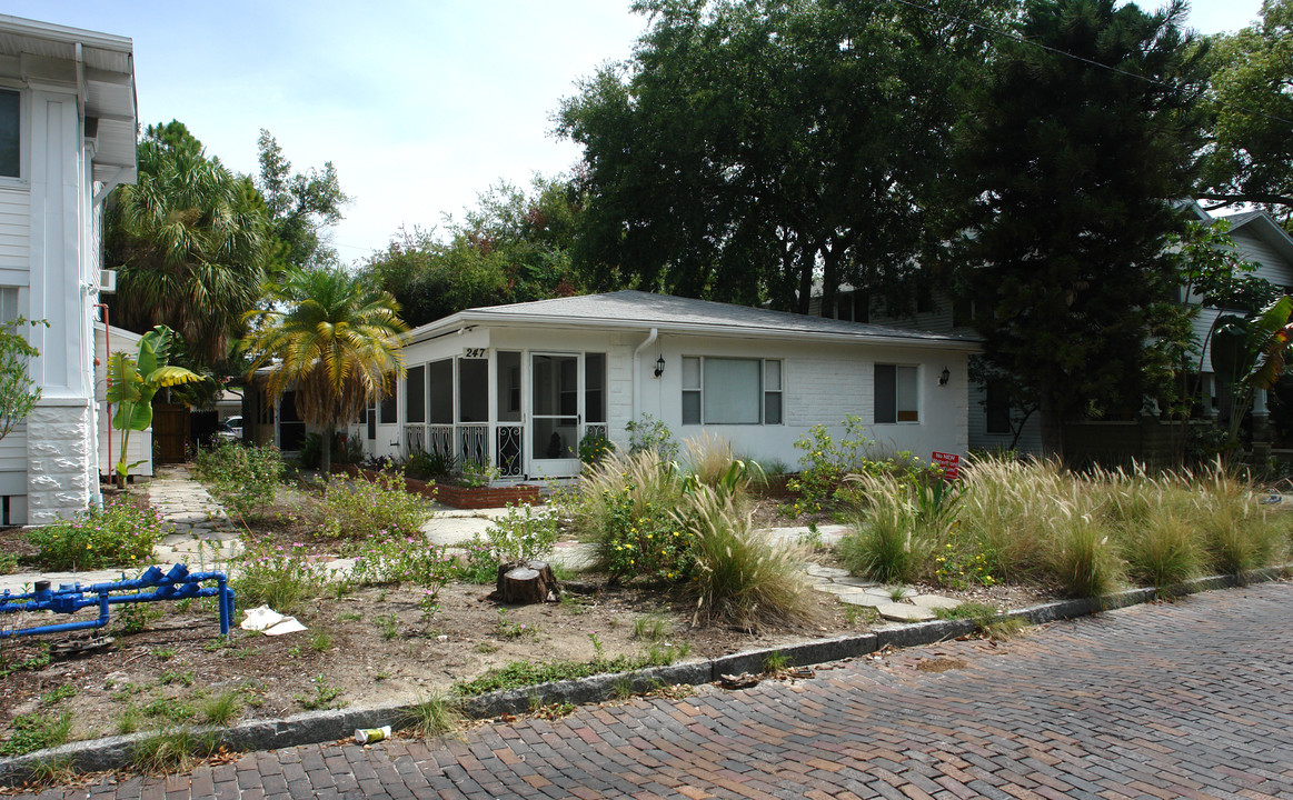 247 6th Ave N in St. Petersburg, FL - Building Photo