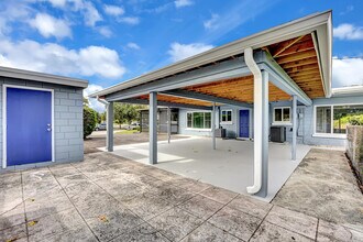 208 NW 1st St in Boynton Beach, FL - Building Photo - Building Photo