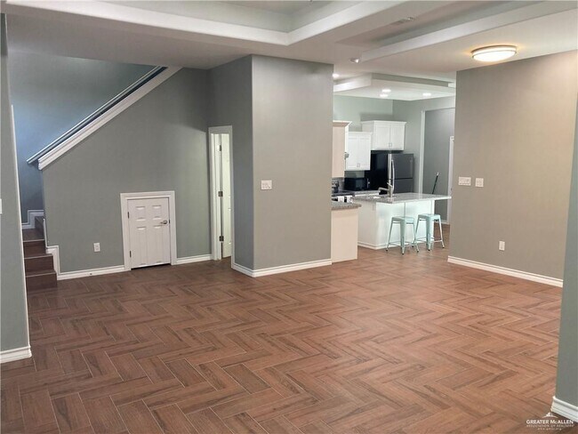 18 S 6th St in McAllen, TX - Building Photo - Building Photo