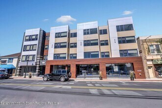 131 Brighton Ave-Unit -203 in Long Branch, NJ - Building Photo - Building Photo