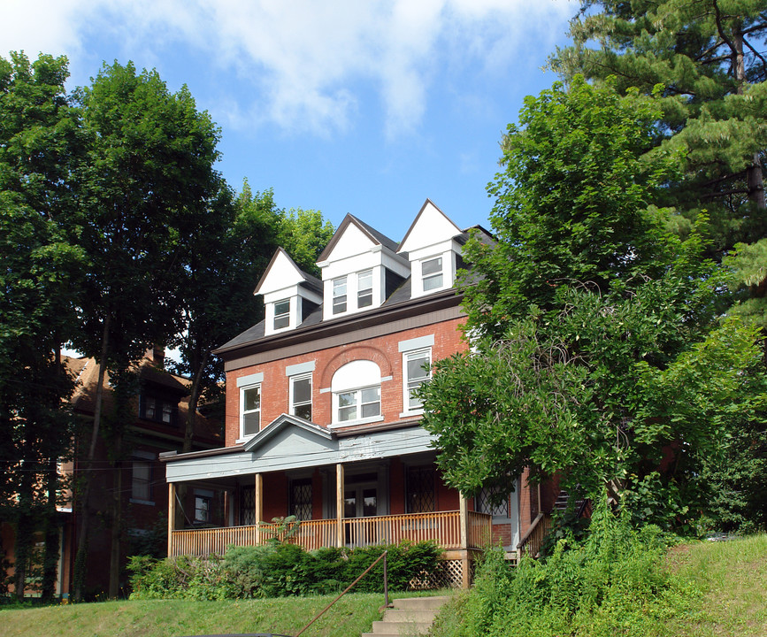 350 S Graham St in Pittsburgh, PA - Building Photo