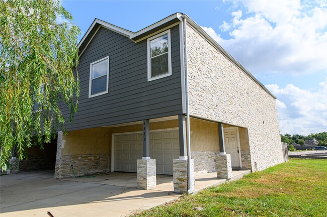 3429 Twp Grove Ln