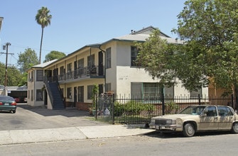 1310 N Las Palmas Ave in Los Angeles, CA - Building Photo - Building Photo