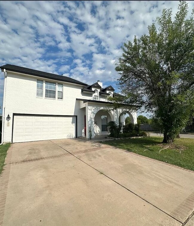 2515 Eastwood Ln in Round Rock, TX - Building Photo - Building Photo