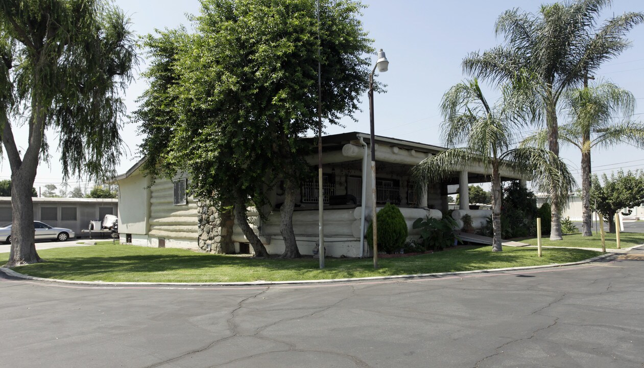 18411 Valley Blvd in Bloomington, CA - Building Photo