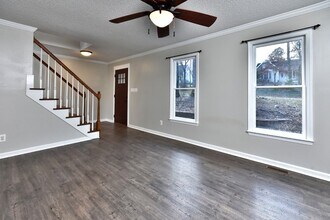 220 W Elm Ave in Holly Springs, NC - Building Photo - Building Photo