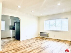 600 E Chevy Chase Dr, Unit 3107 in Glendale, CA - Building Photo - Building Photo