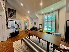 8 Cathy Ct in Norwood, NJ - Building Photo - Building Photo