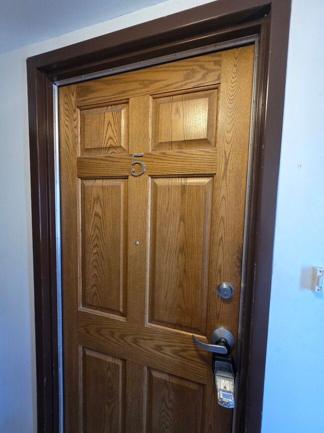 230 S Dubuque St in Solon, IA - Building Photo - Building Photo