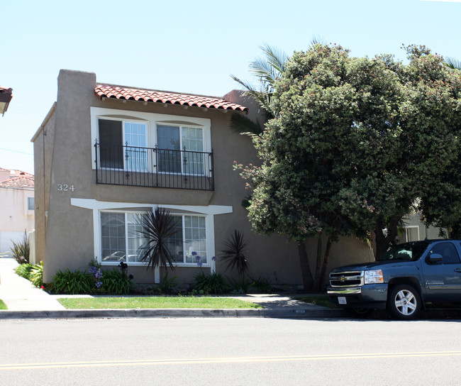 324 16th St in Huntington Beach, CA - Building Photo - Building Photo